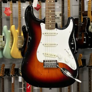 SQUIER – VINTAGE MODIFIED 70 STRATOCASTER SUNBURST