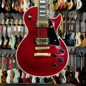 GIBSON – LES PAUL CUSTOM WINE RED GOLD HARDWARE EBONY FINGERBOARD