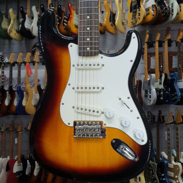SQUIER - VINTAGE MODIFIED 70 STRATOCASTER SUNBURST