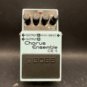 BOSS – CE 5 CHORUS ENSEMBLE