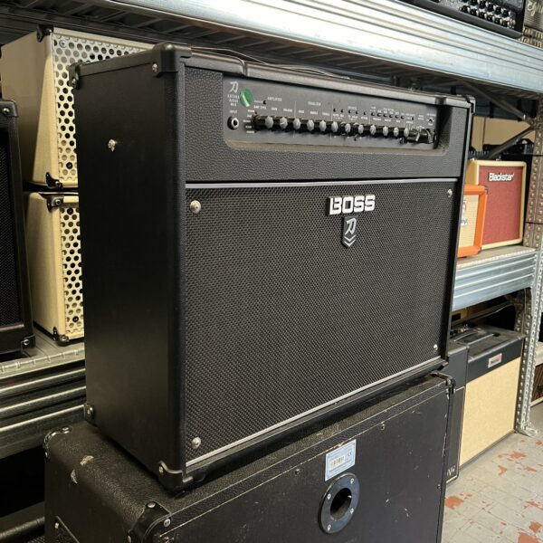 BOSS - KATANA ARTIST MK II + XSONIC AIRSTEP KAT