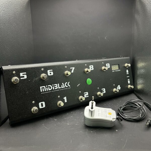ADVANCE - MIDI BLACK CONTROLLER