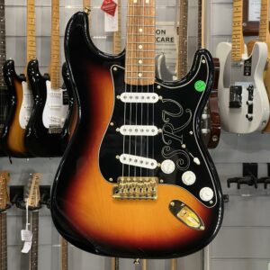 FENDER – AMERICAN ARTIST SRV STEVIE RAY VAUGHAN STRATOCASTER