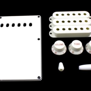 Kit plastiche tipo Strato – copri molle 1 strat0 – 3 copri pickup, 1 vol., 2 toni, 1 pomello selettore, 1 pomello leva – Bianco – All Parts