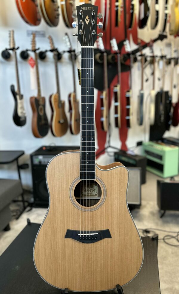VERMONT D200CE-N CHITARRA ACUSTICA DREADNOUGHT SOLID TOP ELETTRIFICATA CON BORSA