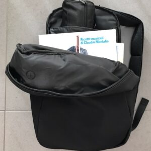 ZAINO ZAINETTO BOMBATO DI COLORE NERO PER CONTENERE FLAUTO E OTTAVINO PIU SPARTITI