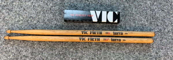 VIC FIRTH ACL5AT Bacchette 5A SERIE TERRA per batteria   ACL-5-AT