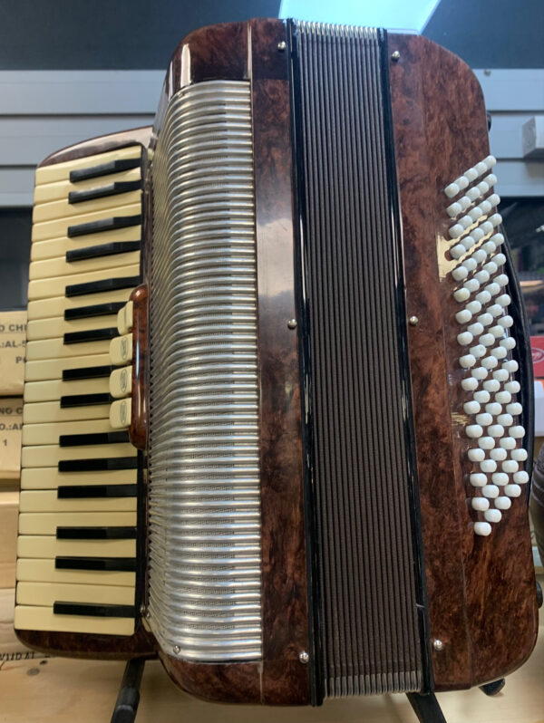 SCANDALLI FISARMONICA 80 BASSI MADE IN ITALY OCCASIONE USATO IN GARANZIA 12 MESI