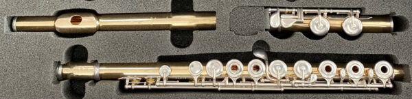 PEARL FLUTES MAESTA FLAUTO TRAVERSO CON CORPO IN ORO 14K E MECCANICA IN ARGENTO FORI APERTI OCCASION
