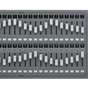 SHOWTEC SHOWMASTER 48 MK2 CENTRALINA LUCI MIDI DMX 48 CANALI 24+24 PRESET 96 SCENE 23976 PASSI LOOP MONTAGGIO RACK ALIMENTATORE