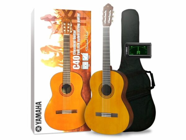 YAMAHA C40 STANDARD PACK CHITARRA CLASSICA 4/4 CON CUSTODIA E ACCORDATORE