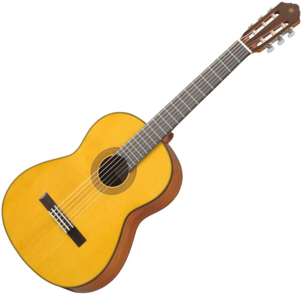 YAMAHA CG142S CHITARRA CLASSICA CON TOP IN ABETE MASSELLO COLORE NATURAL
