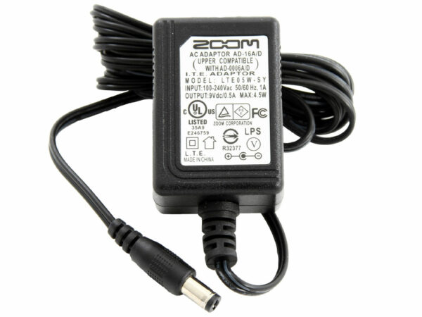 ZOOM AD006 / AD16 ALIMENTATORE 9V 500mA PER EFFETTI A PEDALE ZOOM