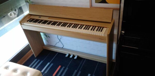 Roland f-701 la ex-demo