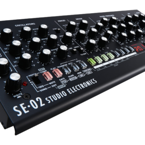 Roland se-02 analog synthesizer boutique