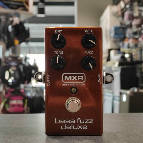 MXR M84 Bass Fuzz Deluxe - USATO IN GARANZIA -