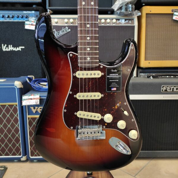 FENDER American Professional II Stratocaster 3-Color Sunburst