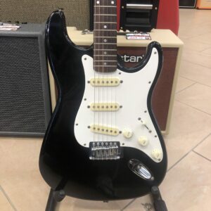 SQUIER STRATOCASTER M2 Black 92 – USATO IN GARANZIA –