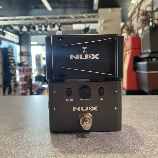 NUX B-8