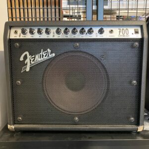 FENDER Roc-Pro 700 – USATO IN GARANZIA –